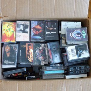 Lot vintage cassett tapes music 70s 90s Misc rock